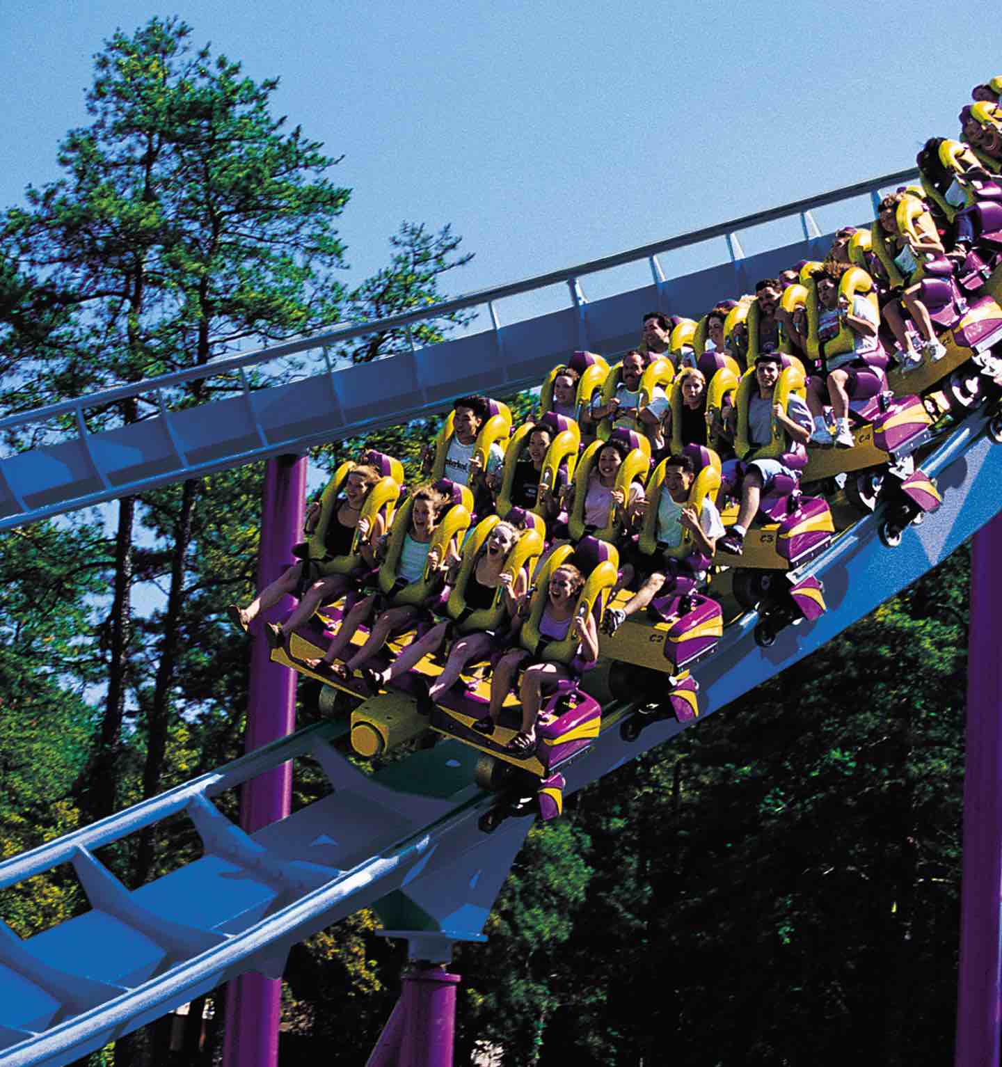 New York Theme Park Guide: Prices, Opening Dates, Travel Info & Rides -  Thrillist